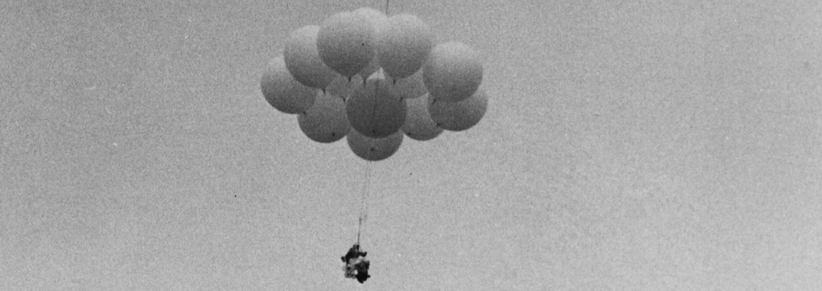 Larry Walters Larry Walters flying in the fky with his balloons